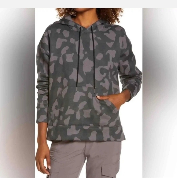 Zella Oversized Camo Cara Everyday Print Hoodie. Size 3X - Picture 1 of 15